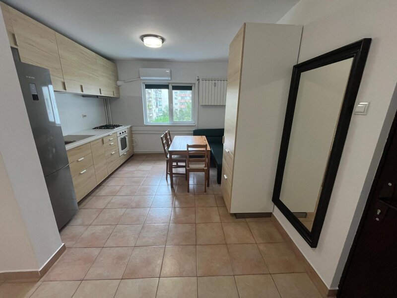 Timpuri Noi, Nerva Traian, apartament 3 camere decomandat tip H.